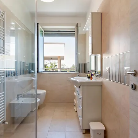 Appartamento Dei Pini Vista Mare *