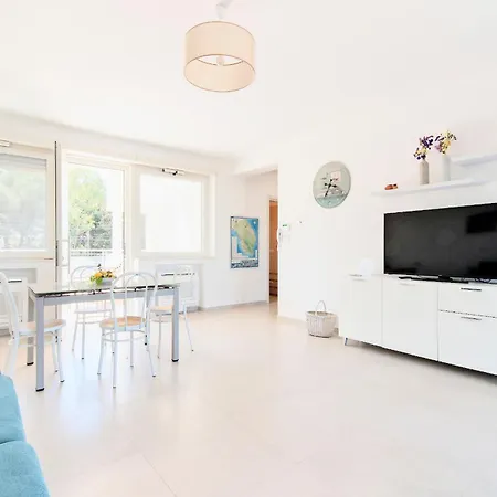 Appartamento Dei Pini Vista Mare *