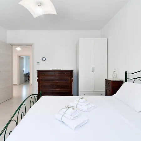 Dei Pini Vista Mare Apartment